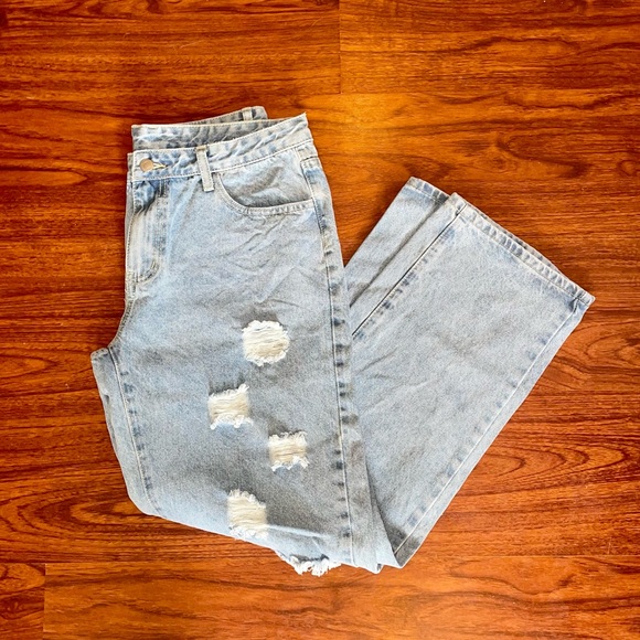 Womens light wash ripped straight leg denim jeans brand new without tags - Picture 9 of 9